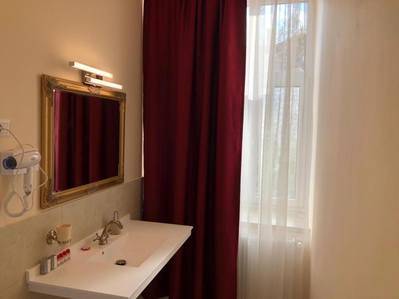Ana Boutique Bed and Breakfast Άλμπα Ιούλια Εξωτερικό φωτογραφία