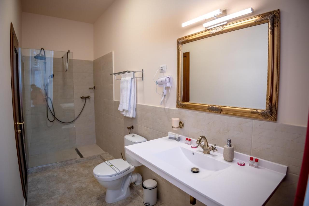 Ana Boutique Bed and Breakfast Άλμπα Ιούλια Εξωτερικό φωτογραφία
