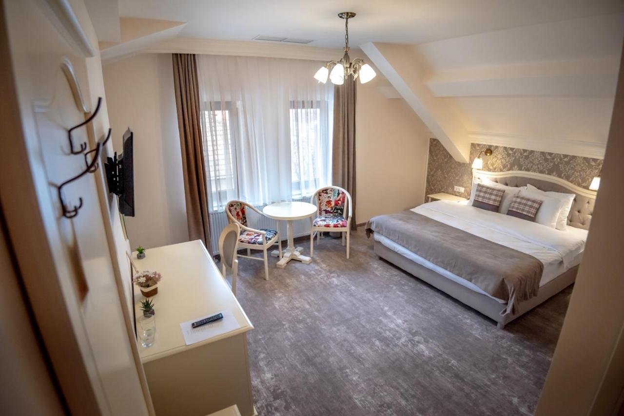 Ana Boutique Bed and Breakfast Άλμπα Ιούλια Εξωτερικό φωτογραφία