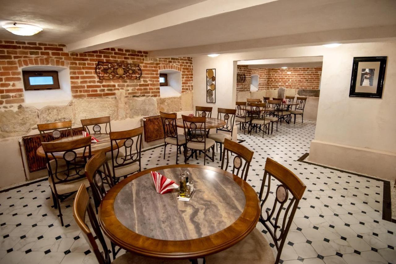 Ana Boutique Bed and Breakfast Άλμπα Ιούλια Εξωτερικό φωτογραφία