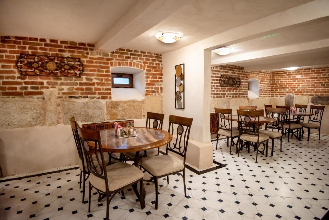 Ana Boutique Bed and Breakfast Άλμπα Ιούλια Εξωτερικό φωτογραφία